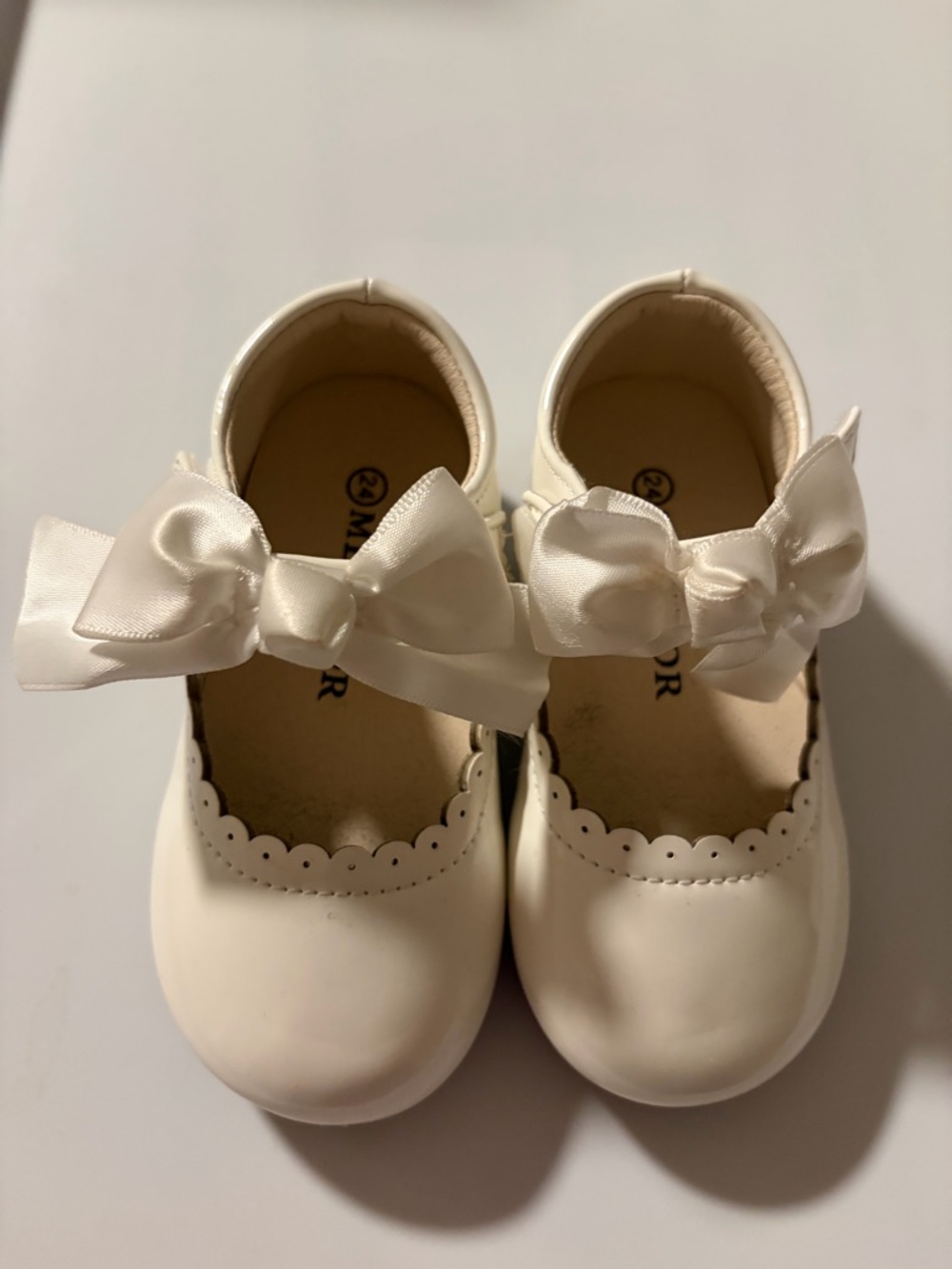 Kids White Bow Mary Jane Dress Shoes